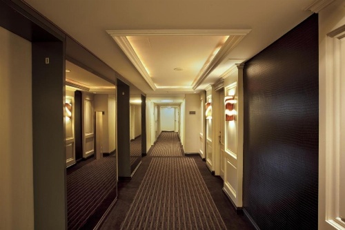 Le Cantlie Suites Hotel image 29
